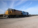 UPY 572  11Nov2011  Waiting to work at the Bellmead Yard Office 